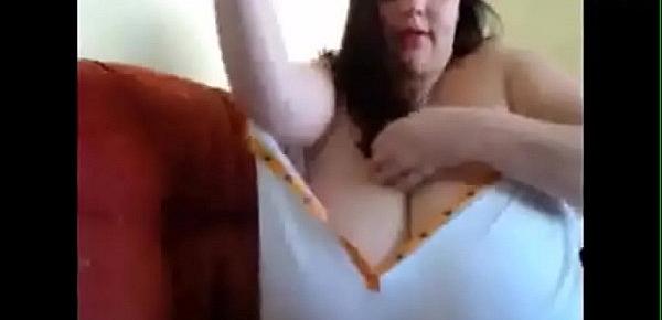  giant massive natural webcam boobs